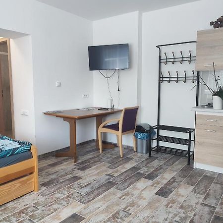 Apartamento Ubytovani Vistarie Červený Kostelec Exterior foto